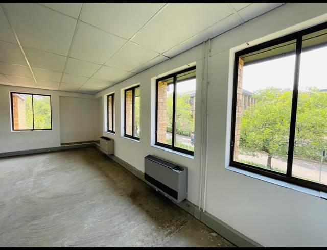 197M² OFFICE TO LET IN VORNA VALLEY